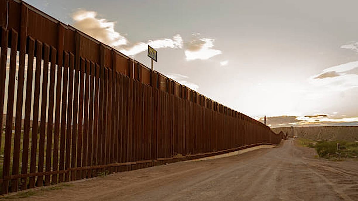 Southern border vs Ukraine's borders: A dangerous leverage